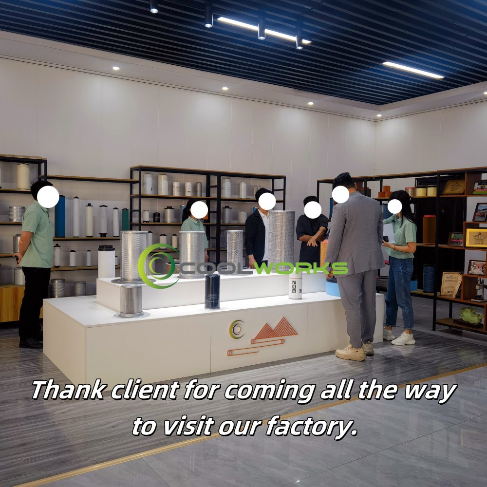 Thank customers for visiting our factory and having an exchange